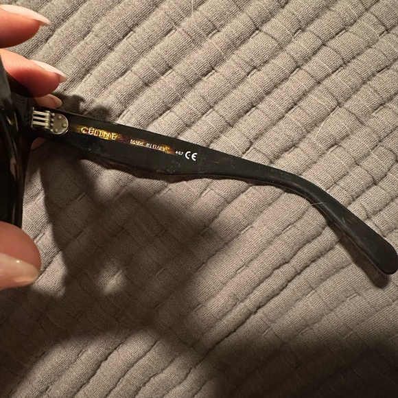 Celine BUTTERFLY S005 SUNGLASSES IN ACETATE
CLASSIC DARK HAVANA - Picture 8 of 9